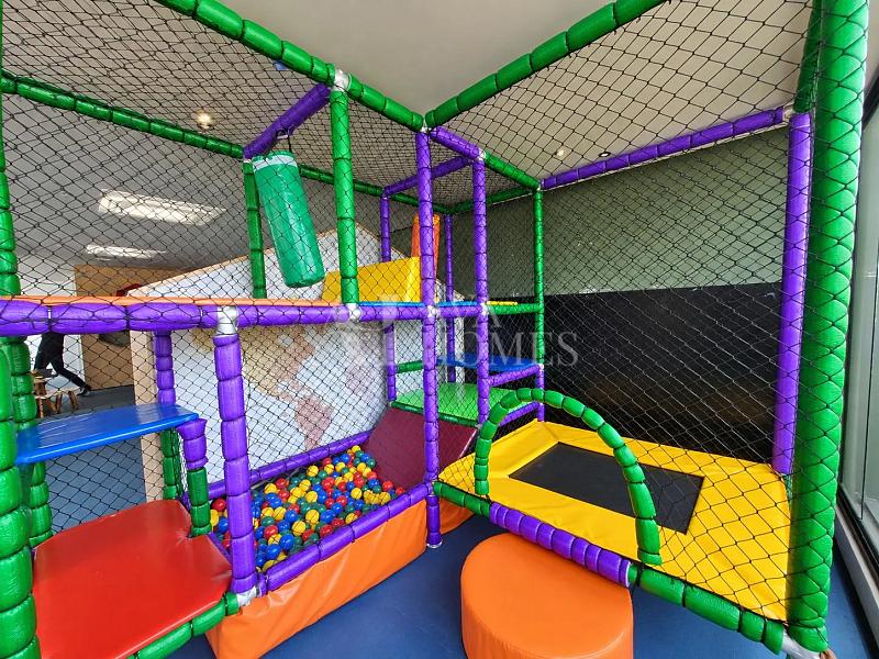 Mobiliado de 143 m� | 3 Su�tes |2 vagas em Pinheiros 54