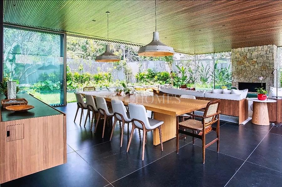Em Rua Fechada | Arquitetura autoral, natureza e exclusividade | 970 m� | 4 Su�tes | 6 vagas para venda em Alto de Pinheiros - SP 4