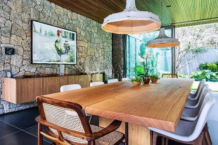Em Rua Fechada | Arquitetura autoral, natureza e exclusividade | 970 m� | 4 Su�tes | 6 vagas para venda em Alto de Pinheiros - SP 5