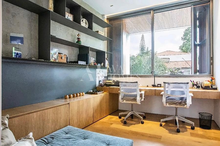 Em Rua Fechada | Arquitetura autoral, natureza e exclusividade | 970 m� | 4 Su�tes | 6 vagas para venda em Alto de Pinheiros - SP 28