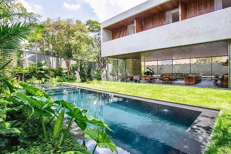 Em Rua Fechada | Arquitetura autoral, natureza e exclusividade | 970 m� | 4 Su�tes | 6 vagas para venda em Alto de Pinheiros - SP 16