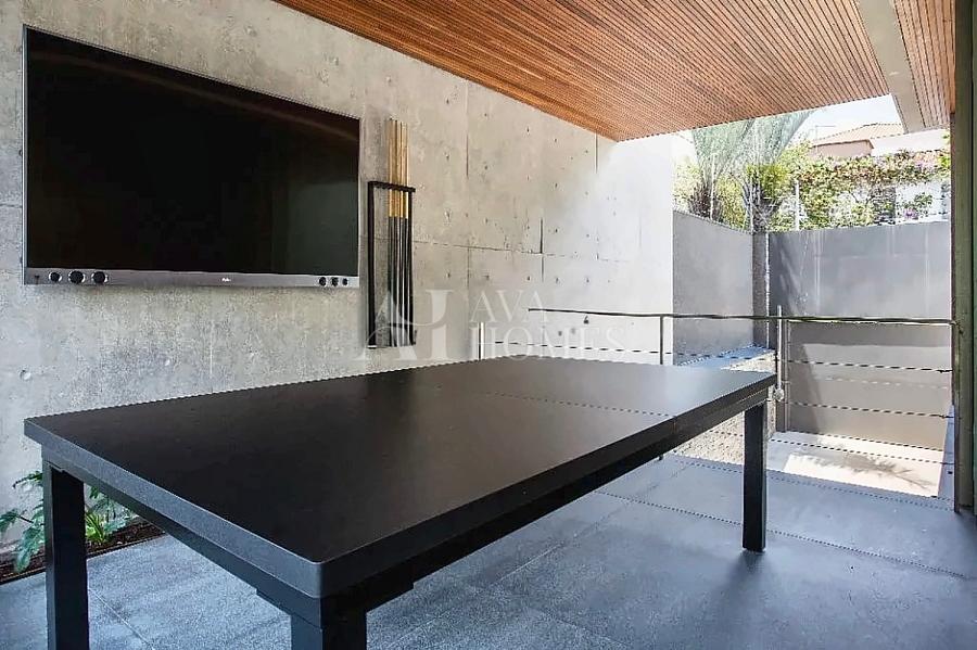 Em Rua Fechada | Arquitetura autoral, natureza e exclusividade | 970 m� | 4 Su�tes | 6 vagas para venda em Alto de Pinheiros - SP 32