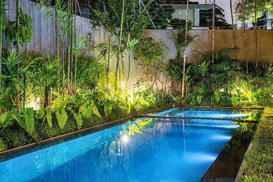 Em Rua Fechada | Arquitetura autoral, natureza e exclusividade | 970 m� | 4 Su�tes | 6 vagas para venda em Alto de Pinheiros - SP 36