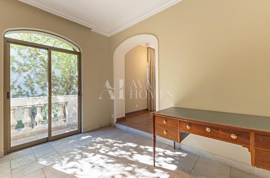 Um Charmoso Cl�ssico Lindenberg | 290 m� | 4 Dormit�rios (2 Su�tes)| 4 Vagas a venda nos Jardins - SP 8