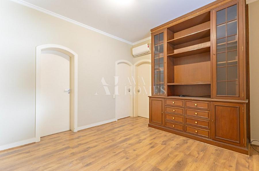 Um Charmoso Cl�ssico Lindenberg | 290 m� | 4 Dormit�rios (2 Su�tes)| 4 Vagas a venda nos Jardins - SP 12