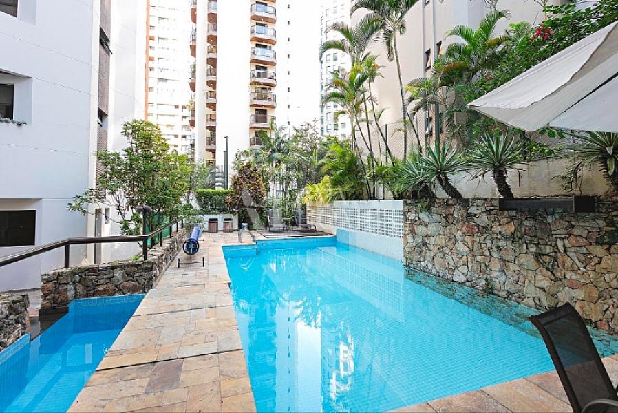 Reformado | Vista para a copas das �rvores | Automa��o Completa | 222 m� | 4 Su�tes | 3 Vagas � Venda no Itaim Bibi - SP 10