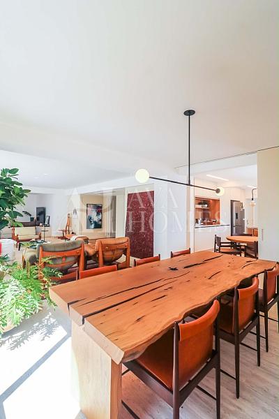 Reformado | Um cl�ssico Lindenberg| 244 m� | 3 Su�tes | 3 vagas no Jardim Paulista - SP 51