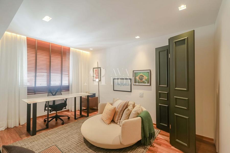 Reformado | Um cl�ssico Lindenberg| 244 m� | 3 Su�tes | 3 vagas no Jardim Paulista - SP 26