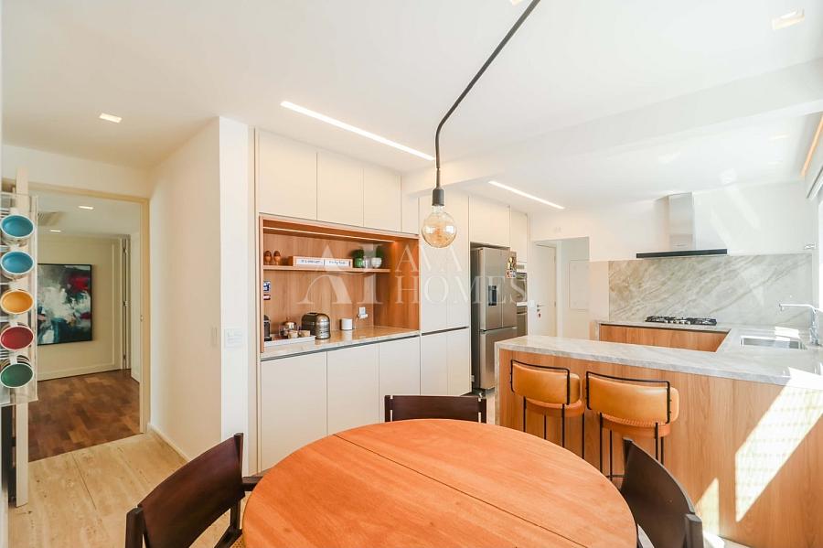 Reformado | Um cl�ssico Lindenberg| 244 m� | 3 Su�tes | 3 vagas no Jardim Paulista - SP 29