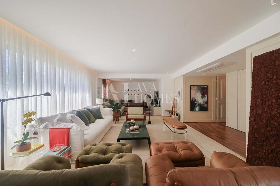 Reformado | Um cl�ssico Lindenberg| 244 m� | 3 Su�tes | 3 vagas no Jardim Paulista - SP 12