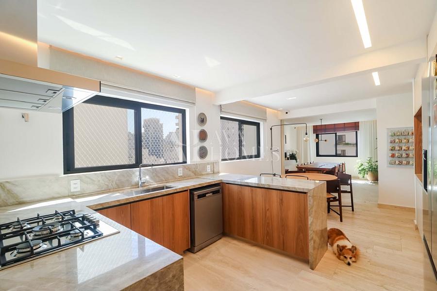 Reformado | Um cl�ssico Lindenberg| 244 m� | 3 Su�tes | 3 vagas no Jardim Paulista - SP 20