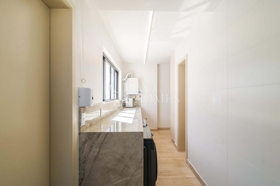 Reformado | Um cl�ssico Lindenberg| 244 m� | 3 Su�tes | 3 vagas no Jardim Paulista - SP 40