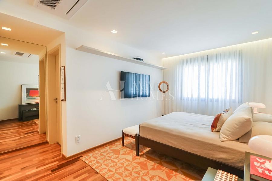 Reformado | Um cl�ssico Lindenberg| 244 m� | 3 Su�tes | 3 vagas no Jardim Paulista - SP 62