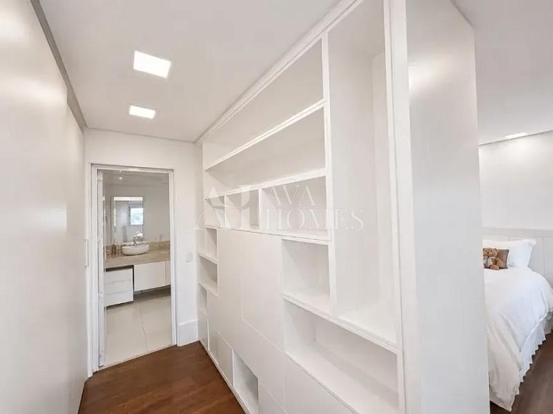 197 m� | 4 Dormit�rios | 3 Su�tes | 4 Vagas para loca��o 22