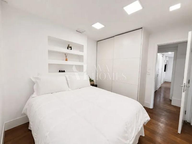 197 m� | 4 Dormit�rios | 3 Su�tes | 4 Vagas para loca��o 26