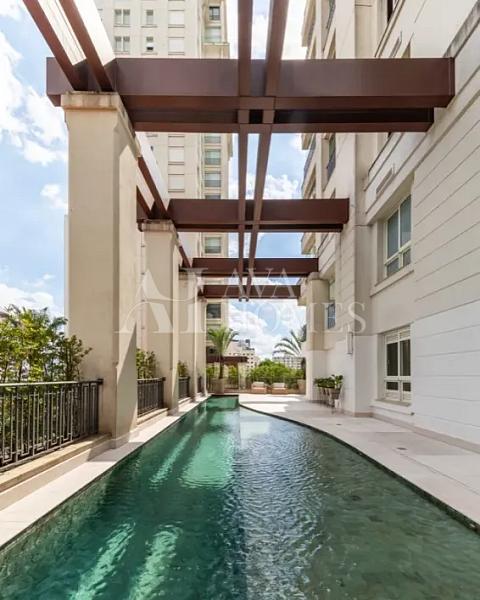 Ares de Casa com 893 m�, 4 su�tes e 6 vagas � venda no bairro Vila Ol�mpia. 2
