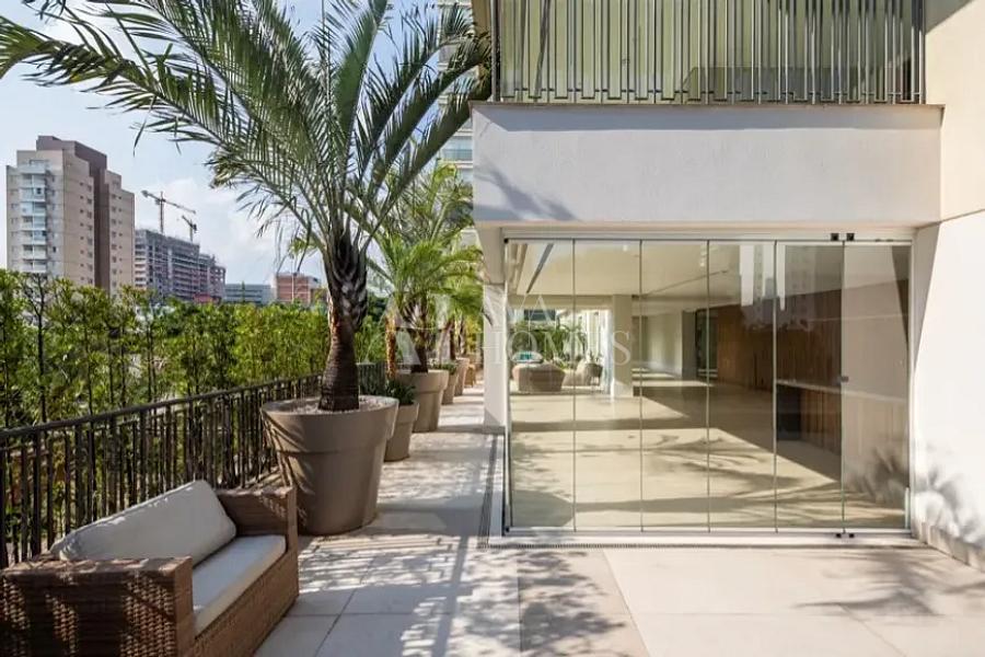 Ares de Casa com 893 m�, 4 su�tes e 6 vagas � venda no bairro Vila Ol�mpia. 4