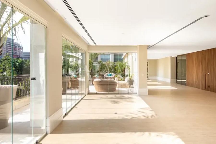 Ares de Casa com 893 m�, 4 su�tes e 6 vagas � venda no bairro Vila Ol�mpia. 14
