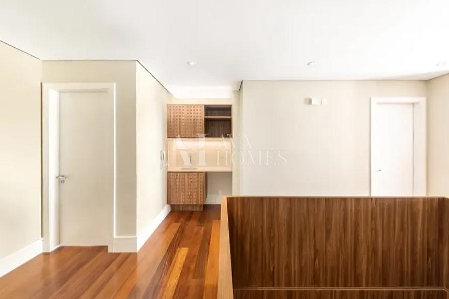 Ares de Casa com 893 m�, 4 su�tes e 6 vagas � venda no bairro Vila Ol�mpia. 30