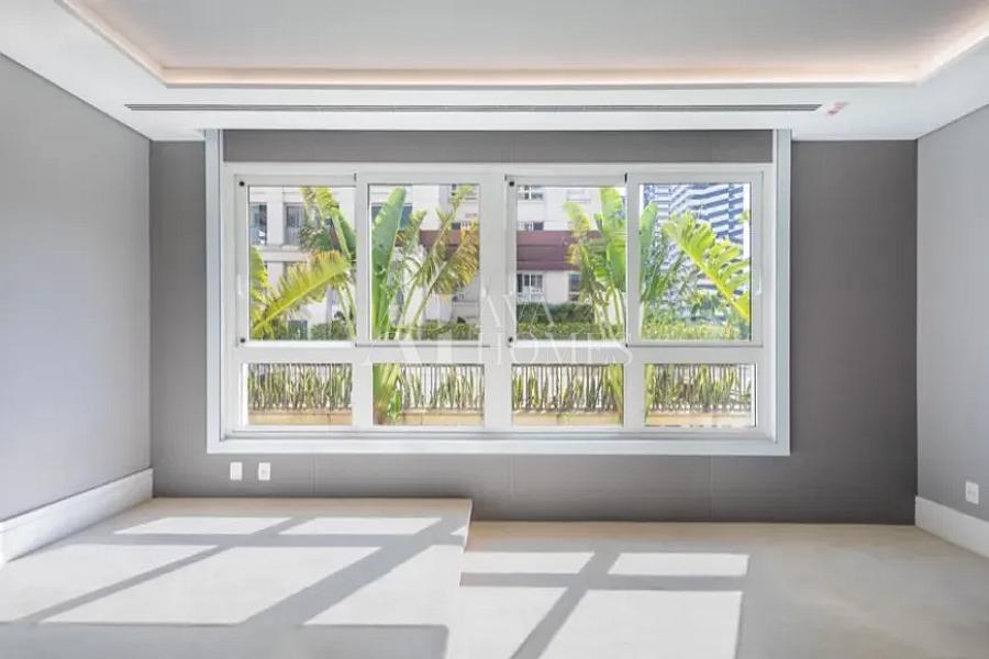 Ares de Casa com 893 m�, 4 su�tes e 6 vagas � venda no bairro Vila Ol�mpia. 28