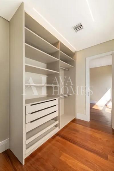 Ares de Casa com 893 m�, 4 su�tes e 6 vagas � venda no bairro Vila Ol�mpia. 37