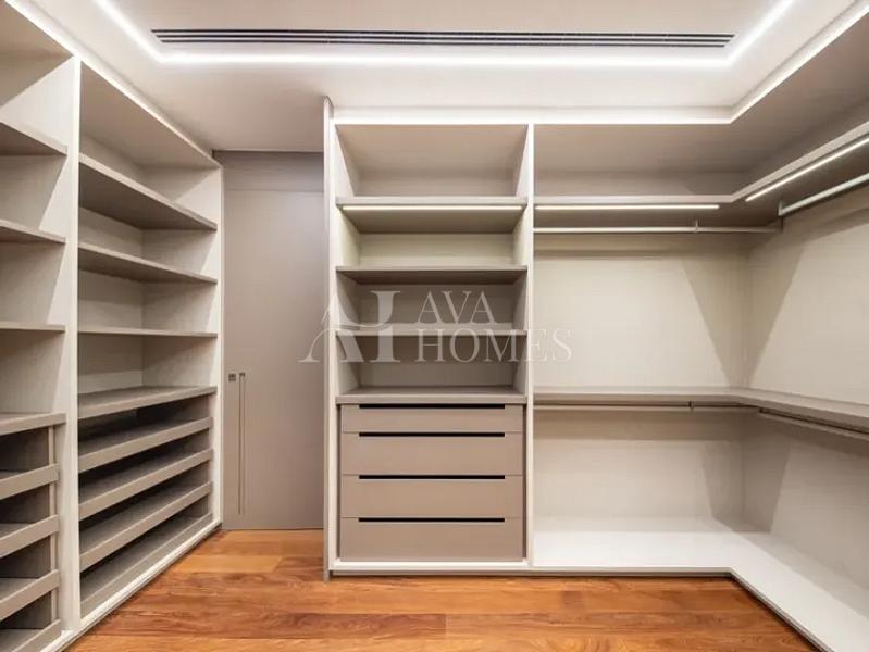 Ares de Casa com 893 m�, 4 su�tes e 6 vagas � venda no bairro Vila Ol�mpia. 60