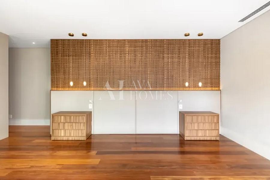 Ares de Casa com 893 m�, 4 su�tes e 6 vagas � venda no bairro Vila Ol�mpia. 50