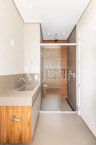 Ares de Casa com 893 m�, 4 su�tes e 6 vagas � venda no bairro Vila Ol�mpia. 54