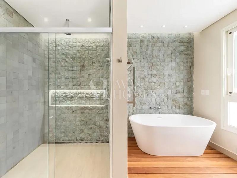 Ares de Casa com 893 m�, 4 su�tes e 6 vagas � venda no bairro Vila Ol�mpia. 61