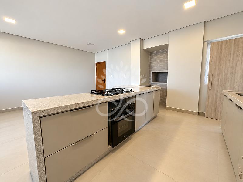 APARTAMENTO SEMIMOBILIADO NO CENTRO 2
