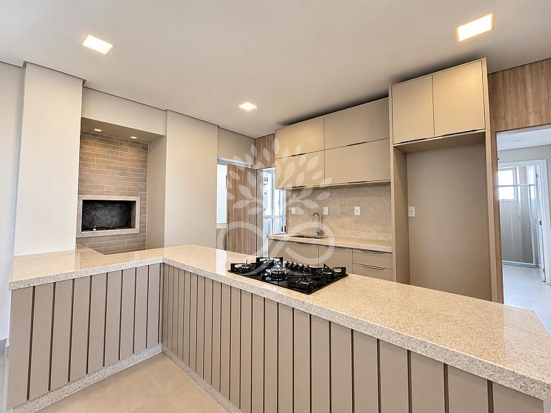 APARTAMENTO SEMIMOBILIADO NO CENTRO 1