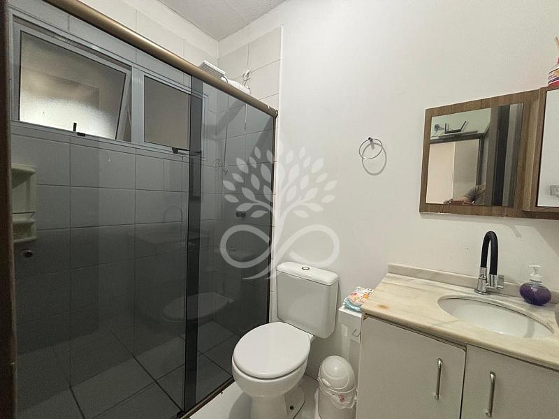 Casa em Condom�nio 13