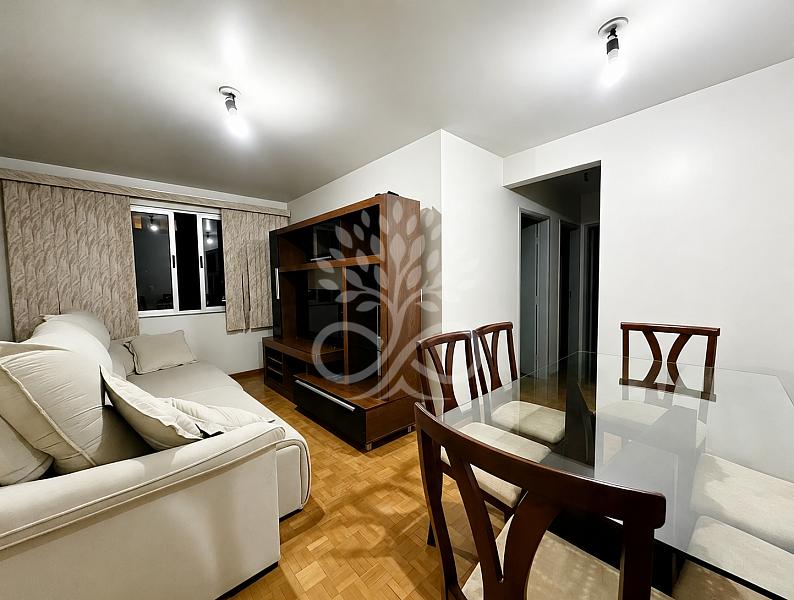 Apartamento semimobiliado no Coqueiral 2
