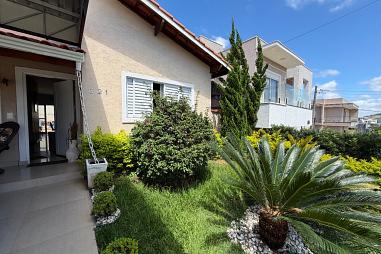 Casa em Condomínio com 3 quartos à venda, 145m², 3 banheiros, 2 garagens - Condomínio Terras de Atibaia I - Atibaia