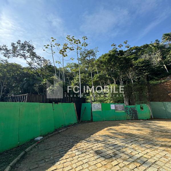 Terreno com 916 m², à venda no condomínio Haras Rio do Ouro em Balneário Camboriú — foto 2