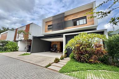 Casa em condomínio no bairro América