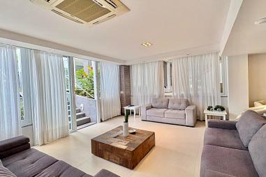 Apartamento com 4 dormitórios no Atiradores