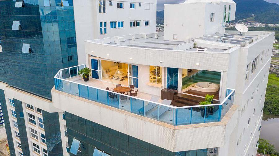Cobertura no Edif�cio Cost�o da Barra em Balne�rio Cambori� 1