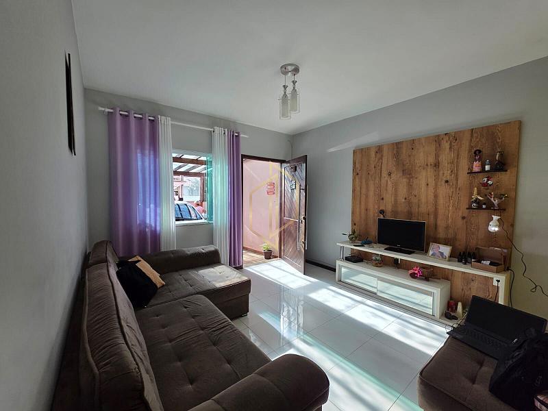 Sobrado � venda no bairro Jardim Iriri� - Joinville/SC 1