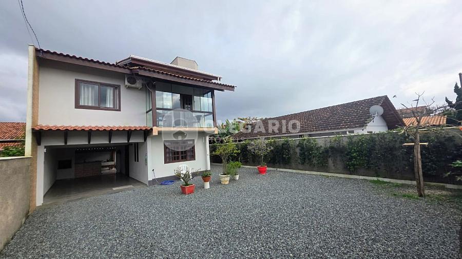 Sobrado com 03 Su�tes 1