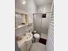 Casa com 01 su�te + 02 dormit�rios 13