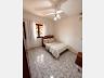 Casa com 01 su�te + 02 dormit�rios 12
