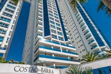 Apartamento no Ed. Costão da Barra Towers Residencial Club na Barra Sul em Balneário Camboriú