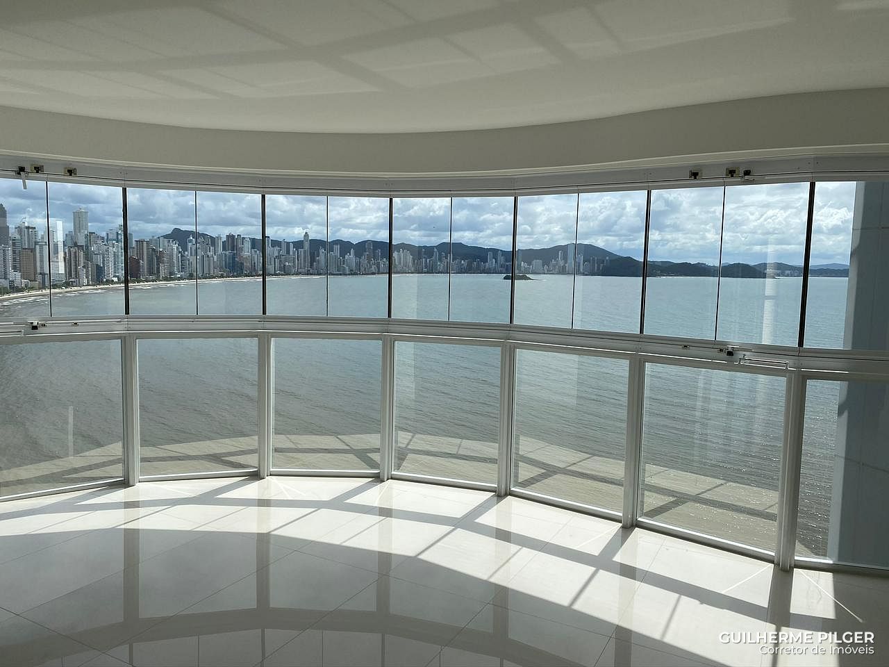 Apartamento no Ed. Ibiza Towers em Balneário Camboriú