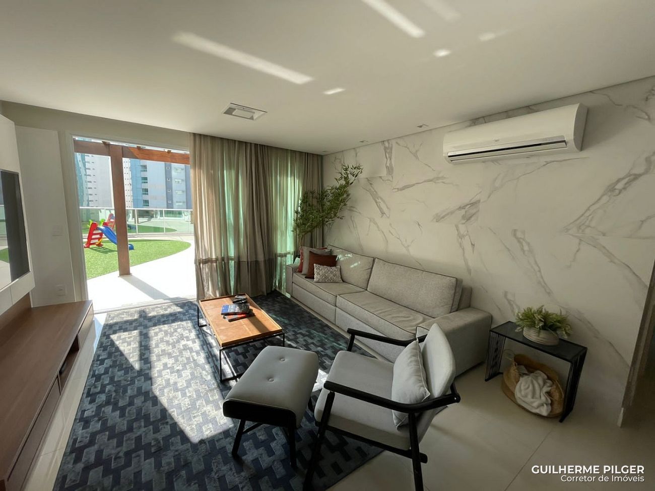 Apartamento Diferenciado no Ed. Phoenix Tower em Balneário Camboriú