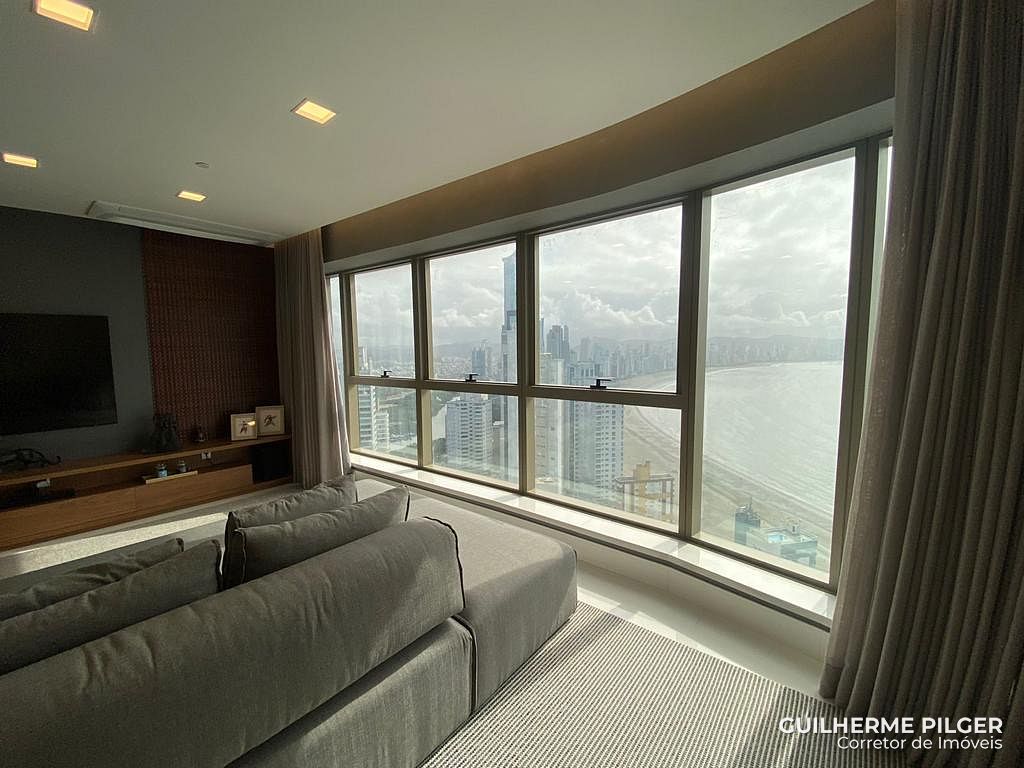 Apartamento no Ed. Yachthouse by Pininfarina na Barra Sul em Balneário Camboriú
