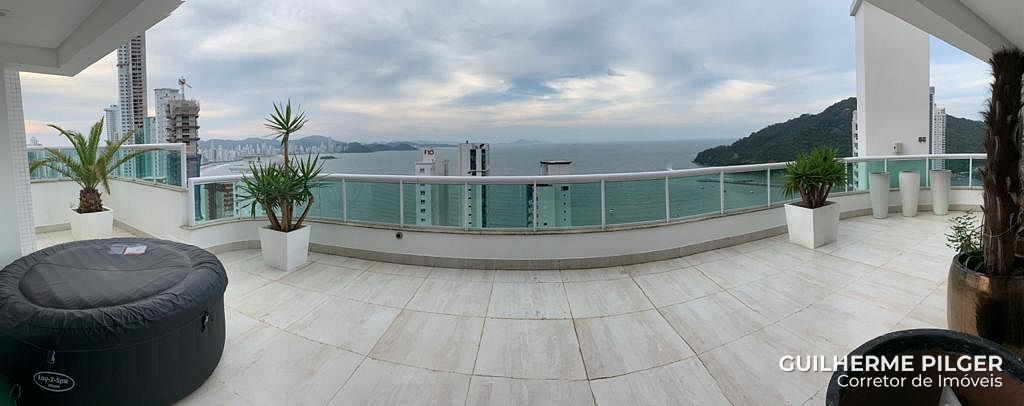 Cobertura no Ed. Marina Residence em Balneário Camboriú