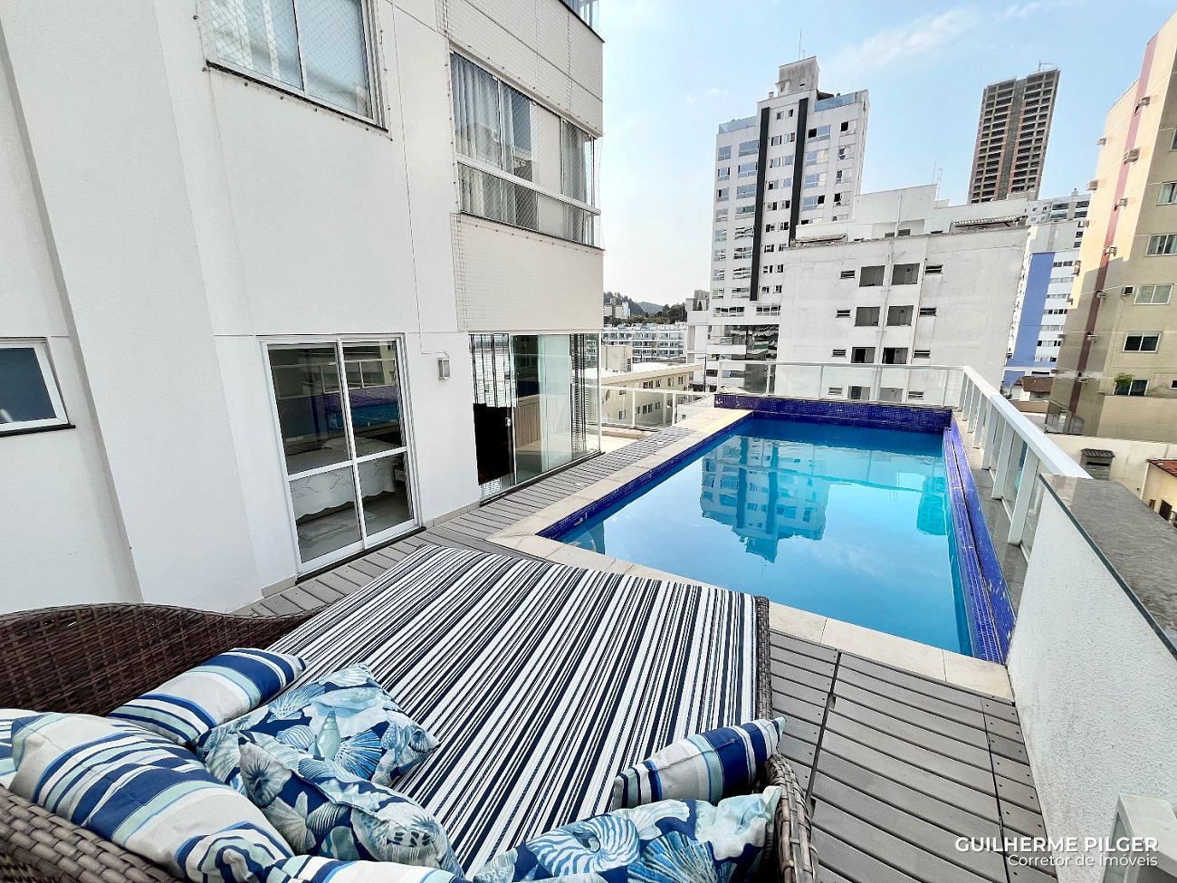 Apartamento diferenciado no Ed. Águas do Iguassu em Balneário Camboriú