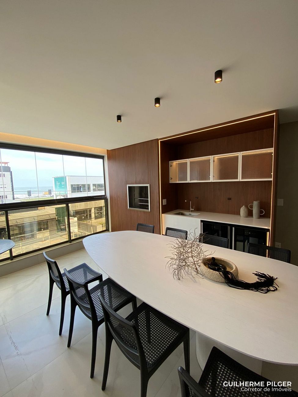 Apartamento no Ed. Surfers Paradise Residence na Praia Brava