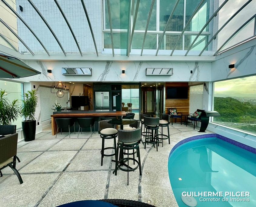 Cobertura Triplex Frente Mar no Summer Beach em Balneário Camboriú